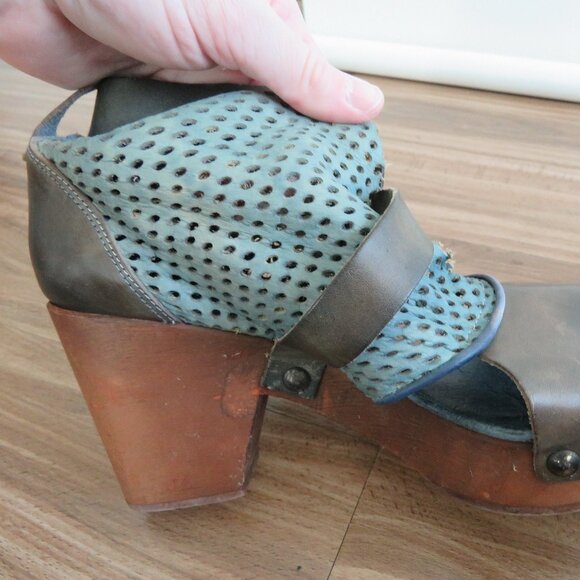 FREE PEOPLE Rendering Perforated Leather Buckle Heel Platform Clogs Boho 7.5 - Picture 15 of 16